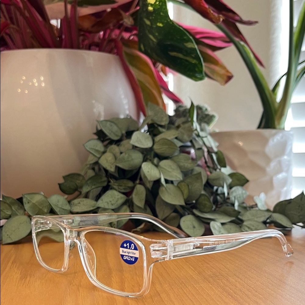 Readers Woman’s Glasses With +1.00 Magnification & Anti Blue Light Protection - Picture 8 of 13